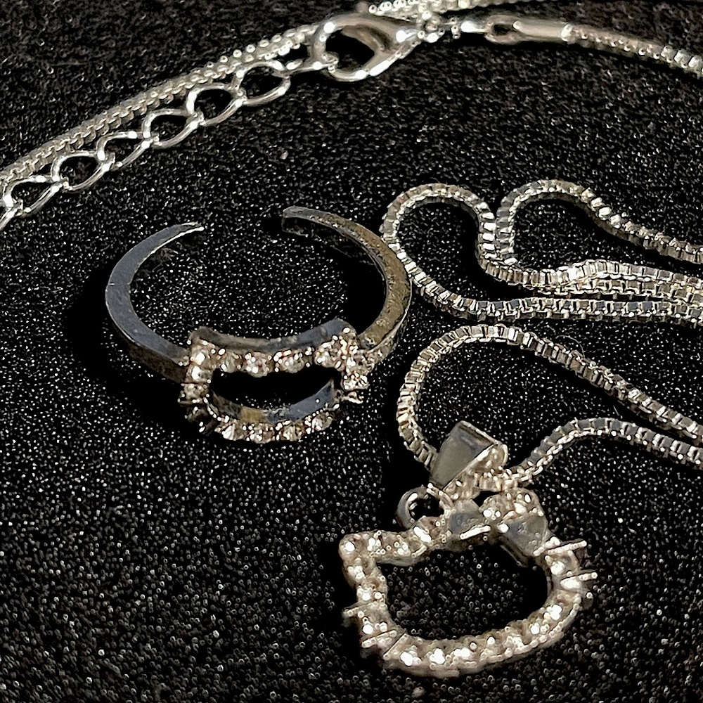 Sparkling Silver Coloured Hello Kitty Necklace & Ring Set